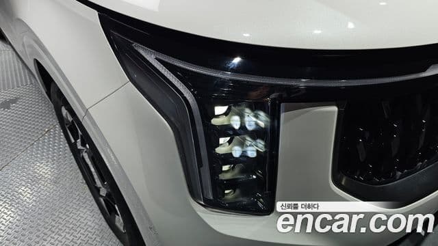 Kia Carnival 2024 — Photo 25/32