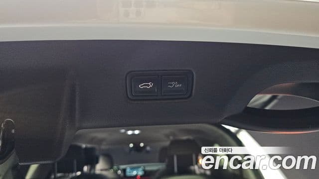 Kia Carnival 2024 — Photo 18/32