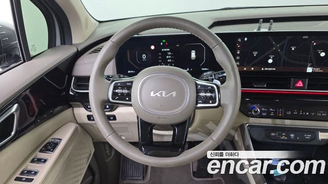 Kia Carnival 2024 — ფოტო 13/20