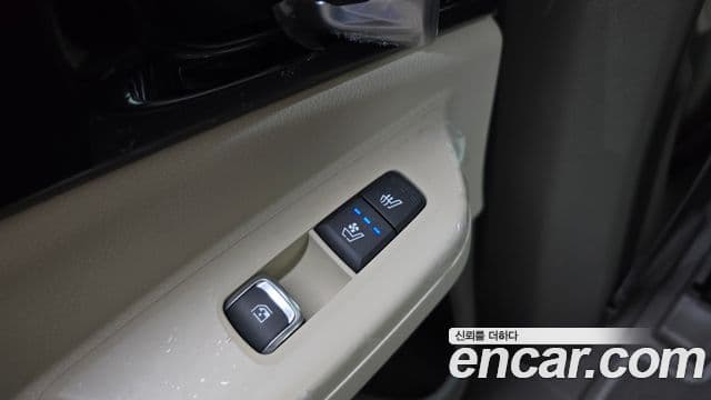 Kia Carnival 2024 — ფოტო 20/20
