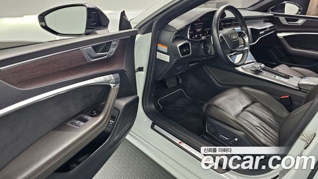 Audi A7 2022 — Şəkil 10/20