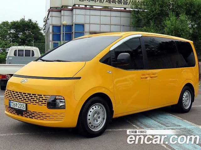 Hyundai Staria 2021 — Şəkil 1/20