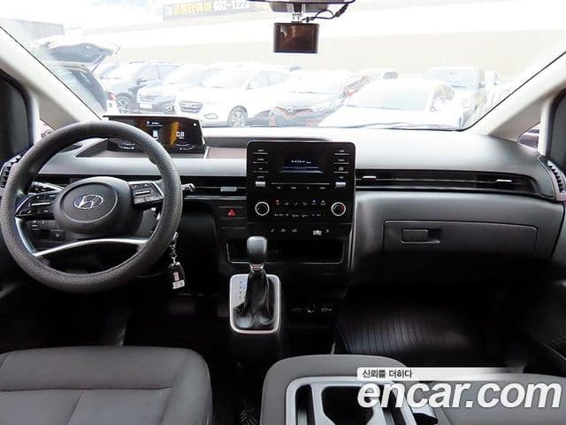 Hyundai Staria 2021 — Şəkil 9/20