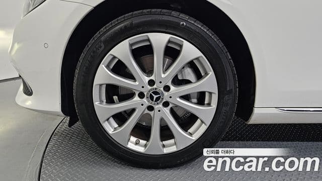 Mercedes-Benz E-Class 2020 — Şəkil 5/20