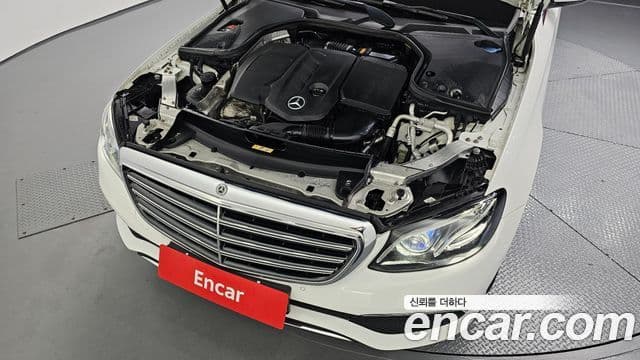 Mercedes-Benz E-Class 2020 — Şəkil 6/20