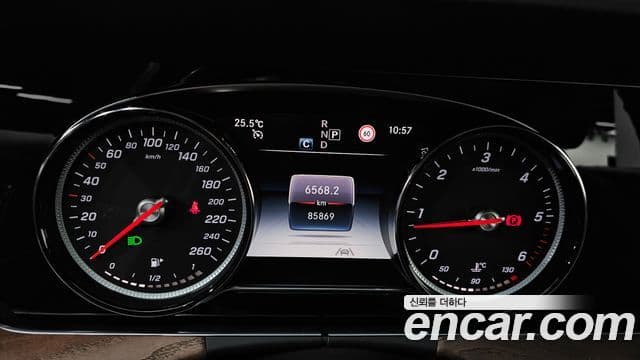 Mercedes-Benz E-Class 2020 — Şəkil 8/20