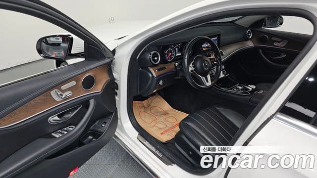 Mercedes-Benz E-Class 2020 — Şəkil 10/20