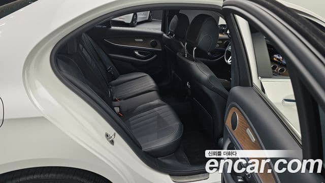 Mercedes-Benz E-Class 2020 — Şəkil 11/20