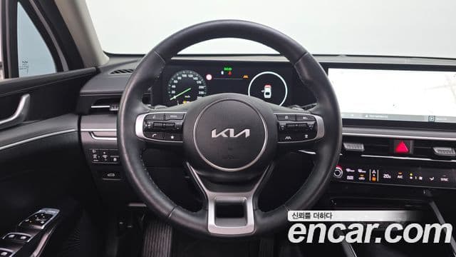 Kia K5 2025 — Şəkil 14/20