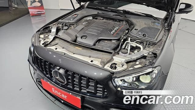 Mercedes-Benz E-Class 2022 — ფოტო 6/20
