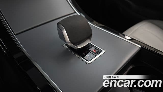 Land Rover Range Rover Evoque 2025 — ფოტო 9/20