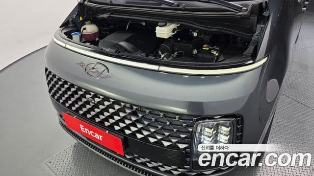 Hyundai Staria 2022 — ფოტო 6/20