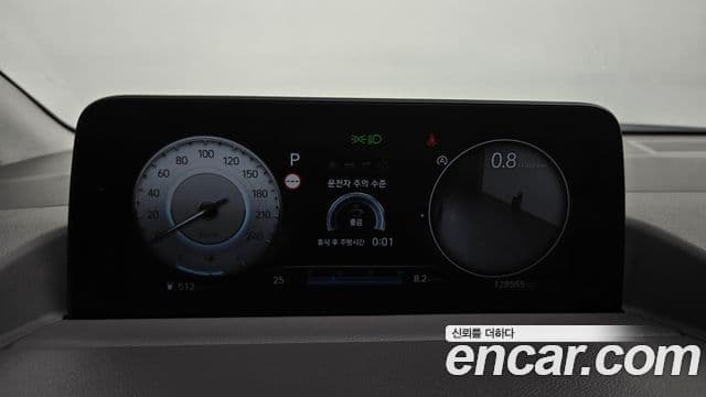 Hyundai Staria 2022 — ფოტო 8/20