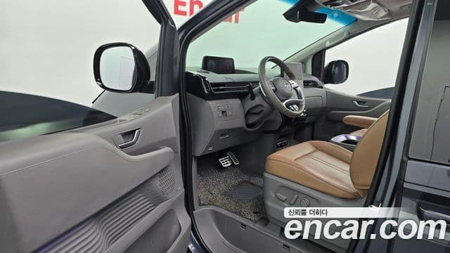 Hyundai Staria 2022 — ფოტო 10/20
