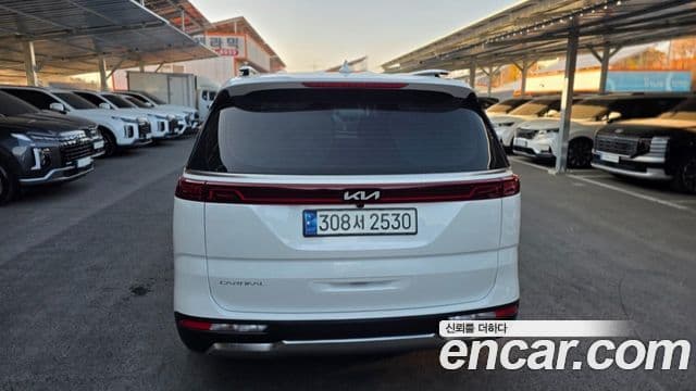 Kia Carnival 2023 — фото 3 из 17