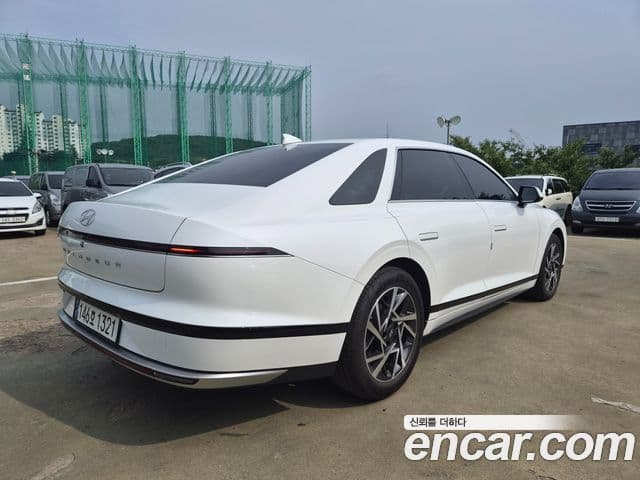 Hyundai Grandeur 2023 — ფოტო 4/20