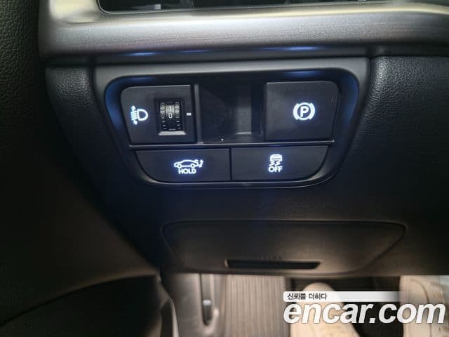 Hyundai Grandeur 2023 — ფოტო 13/20