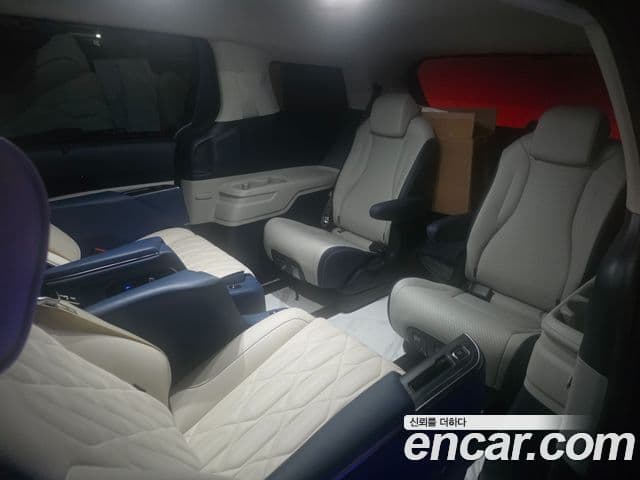 Kia Carnival 2025 — ფოტო 19/20