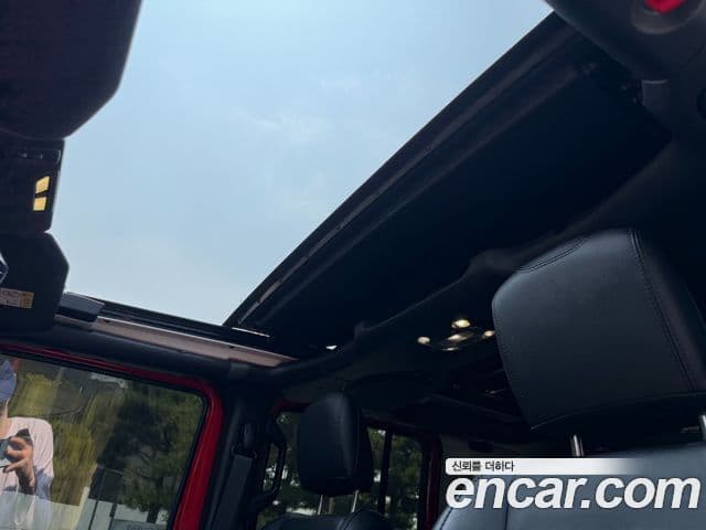 Jeep Wrangler 2021 — Şəkil 17/20