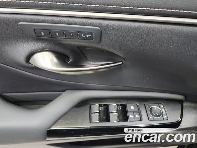 Lexus ES300h 2023 — Şəkil 8/20