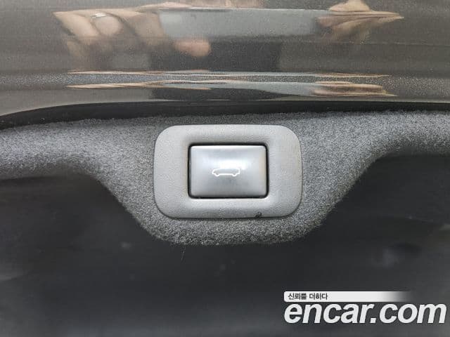 Lexus ES300h 2023 — Şəkil 19/20