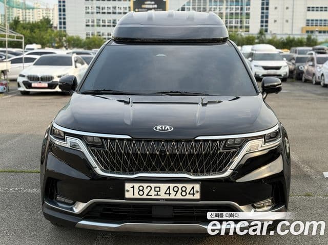 Kia Carnival 2021 — ფოტო 2/20