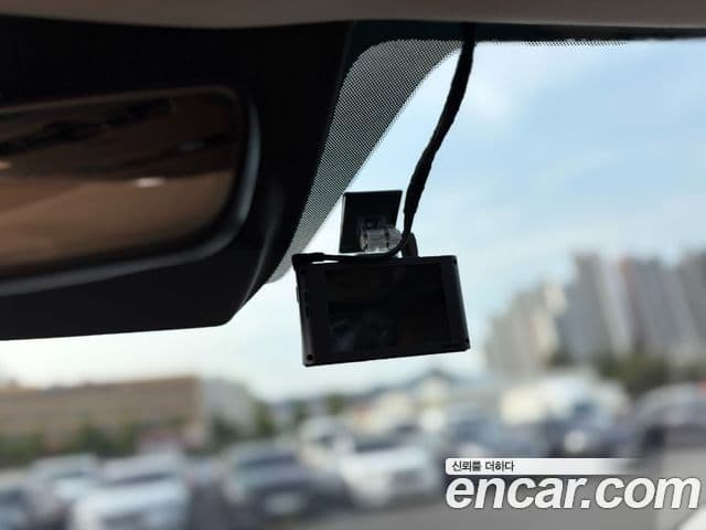 Kia Carnival 2021 — ფოტო 12/20