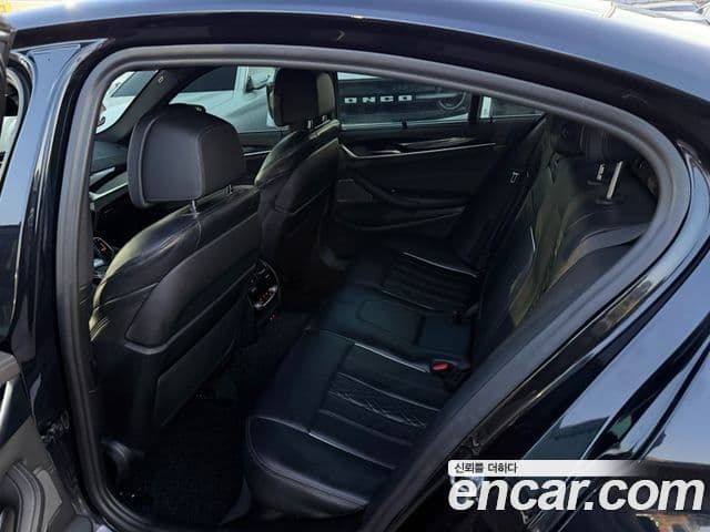 BMW 5 Series 2022 — Şəkil 5/17