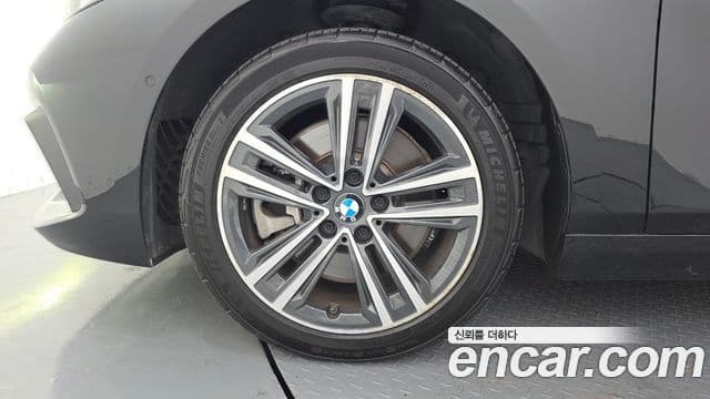 BMW 1 Series 2021 — Şəkil 5/20