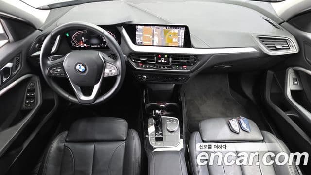 BMW 1 Series 2021 — Şəkil 7/20