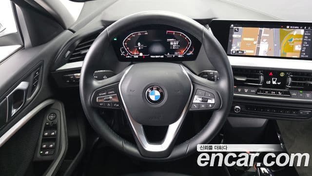 BMW 1 Series 2021 — Şəkil 13/20