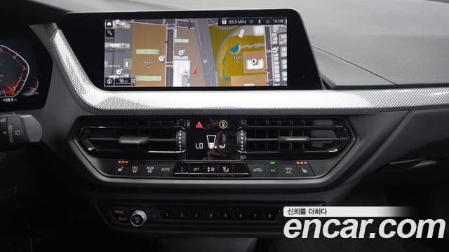 BMW 1 Series 2021 — Şəkil 14/20