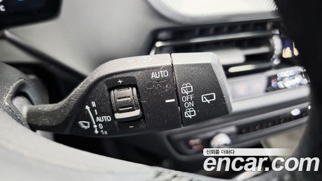 BMW 1 Series 2021 — Şəkil 18/20