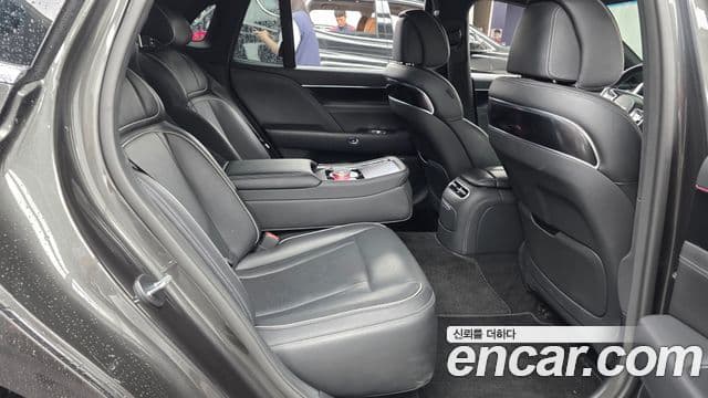 Genesis G90 2022 — Photo 18/20