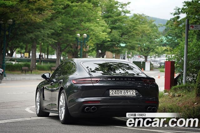 Porsche Panamera 2020 — Photo 6/16