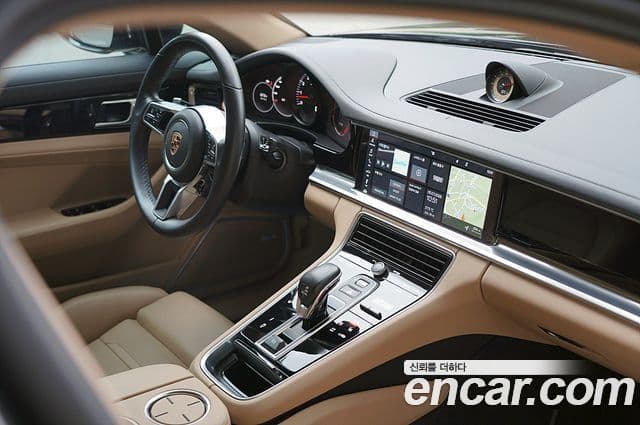 Porsche Panamera 2020 — Photo 2/16