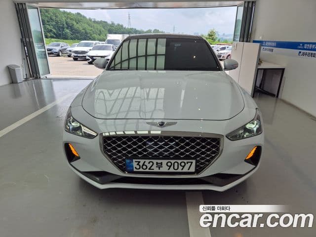 Genesis G70 2019 — фото 1 из 20