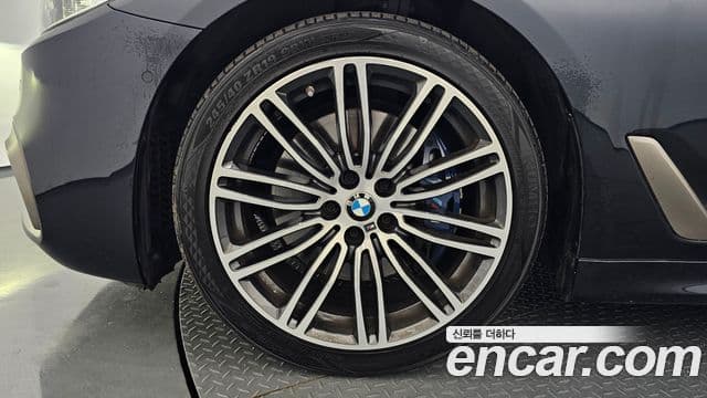 BMW 5 Series 2019 — Şəkil 5/20