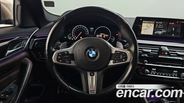 BMW 5 Series 2019 — Şəkil 13/20