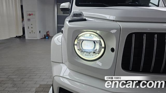Mercedes-Benz G-Class 2021 — Photo 10/30