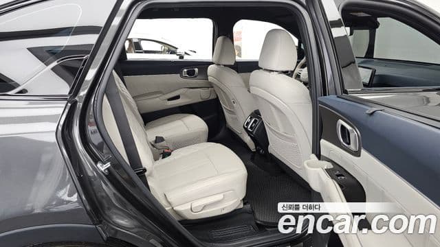 Kia Sorento 2024 — фото 12 из 20