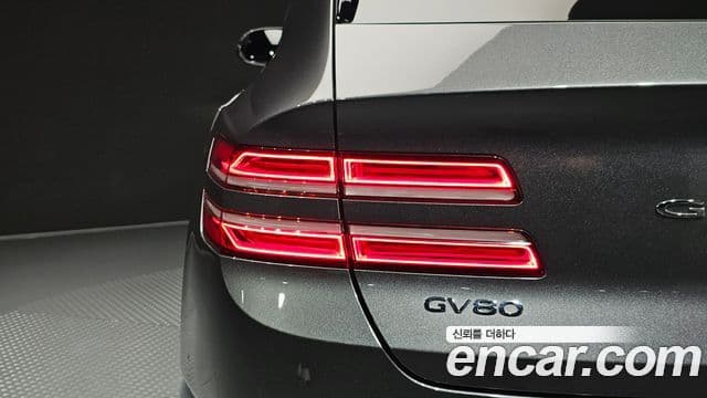 Genesis GV80 2021 — Photo 14/34