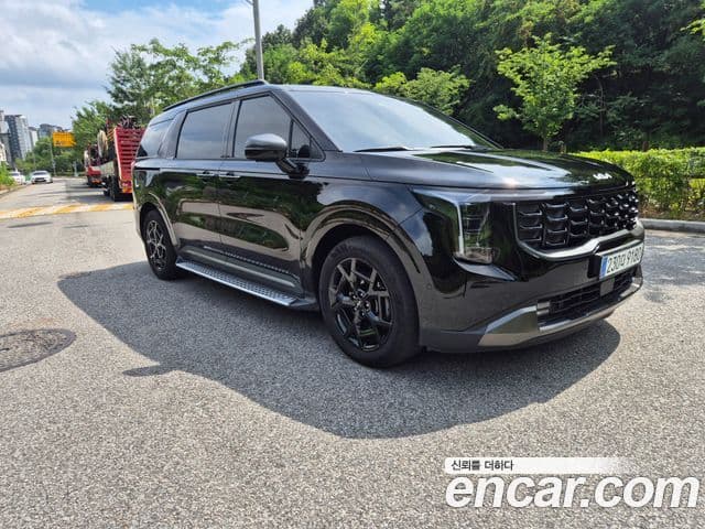 Kia Carnival 2025 — Şəkil 8/20