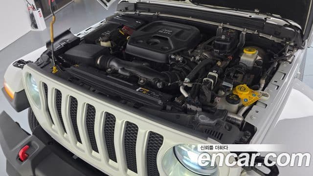 Jeep Wrangler 2020 — ფოტო 6/20