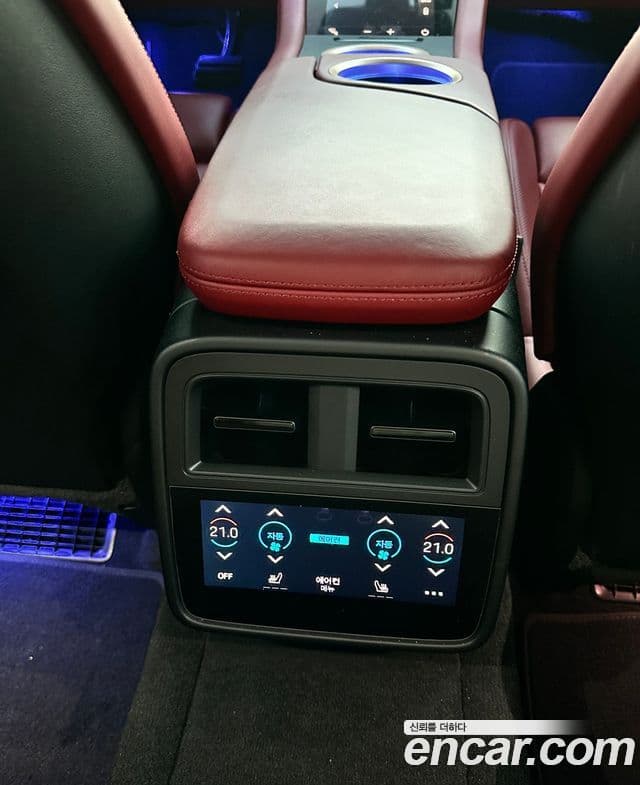 Porsche Taycan 2021 — Photo 5/7
