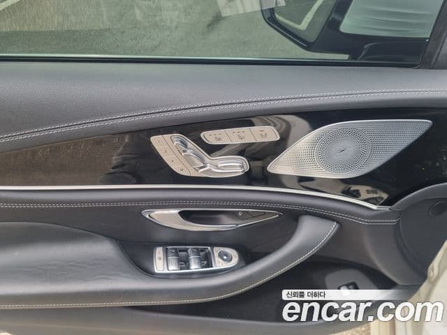 Mercedes-Benz AMG GT 2020 — Photo 12/20