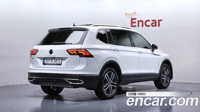 Volkswagen Tiguan Allspace 2023 — фото 2 из 20