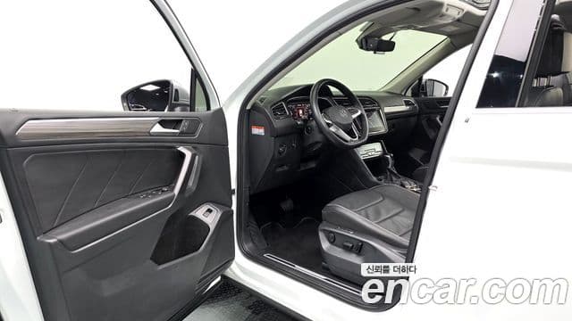 Volkswagen Tiguan Allspace 2023 — ფოტო 10/20