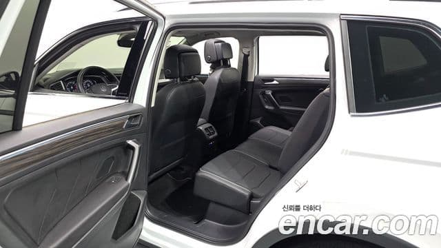 Volkswagen Tiguan Allspace 2023 — ფოტო 12/20