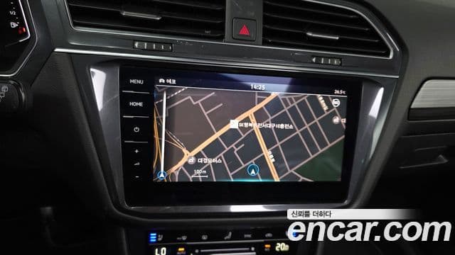 Volkswagen Tiguan Allspace 2023 — ფოტო 14/20